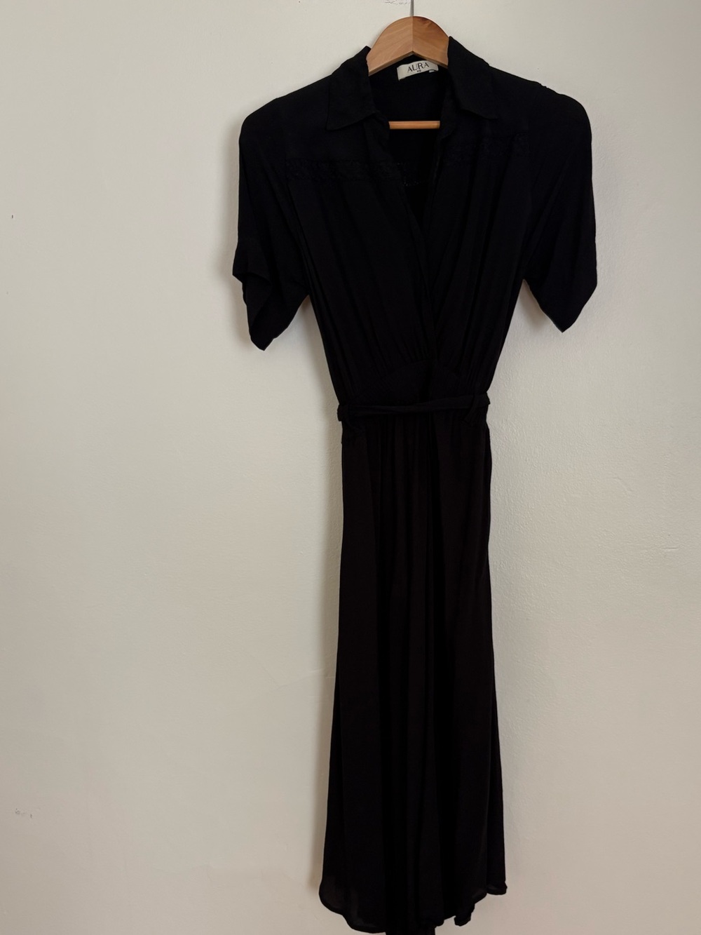 Aura Black Lace-Trim Wrap Robe
